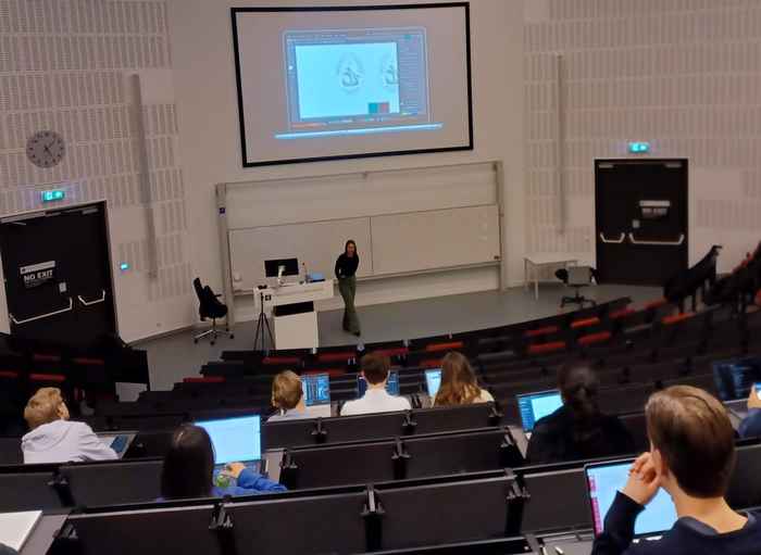 Guest lecture by Giulia Donker